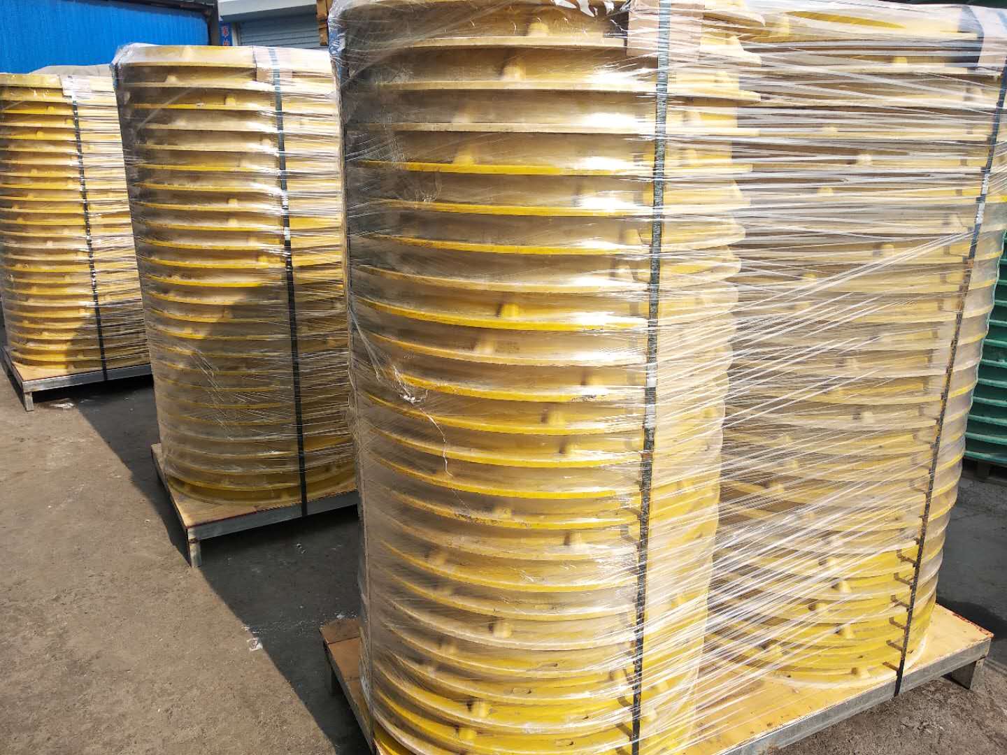 composite well cover